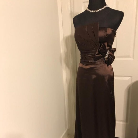 Long formal dress - Picture 2 of 4